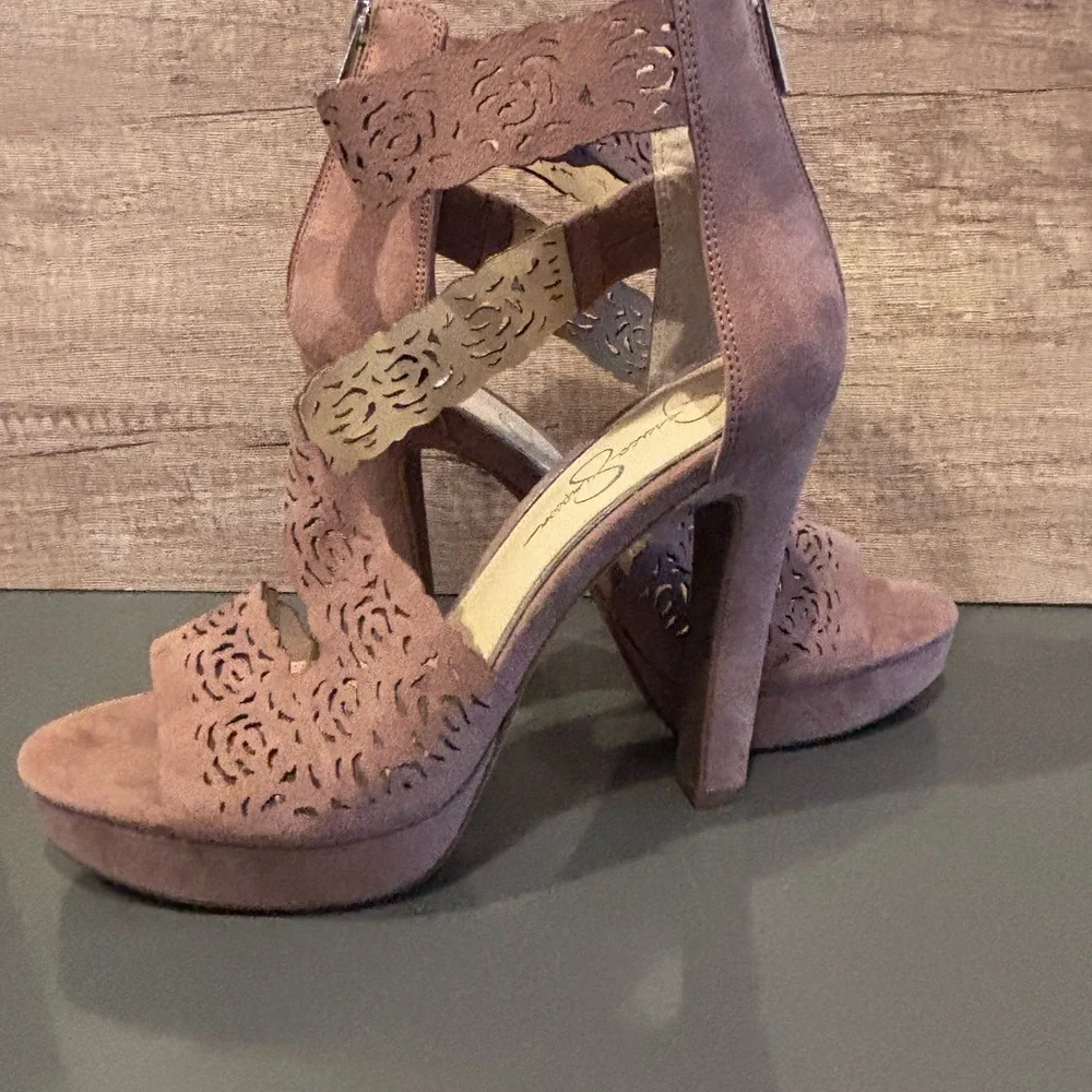 Jessica Simpson Mauve Cutout Heels